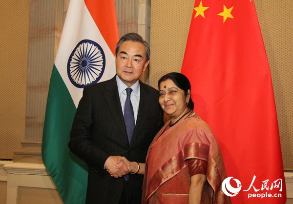 6��4��������(w��)ί�T���⽻���L�������Ϸǳ�ϯ��u�������L��ʽ�������g��Ҋӡ�����L˹�������� ��־���z