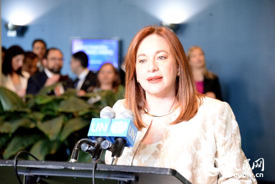 �D�鬔�������M�����_����˹Ƥ�Z�_��ӛ������ �z