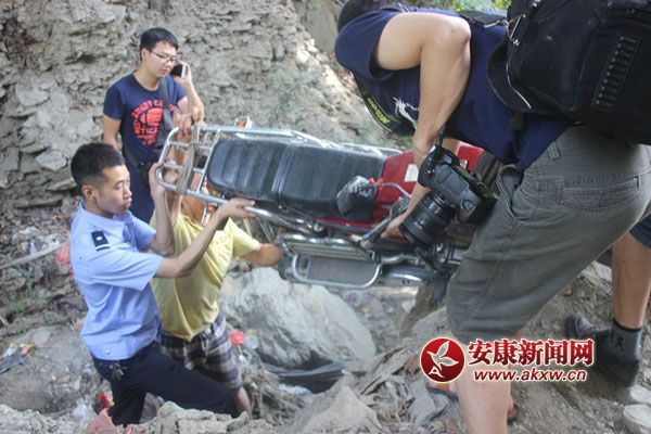 村民摩托車被盜急報警 民警情系群眾幫找回3.jpg