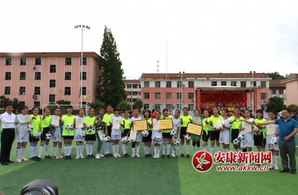 Ů�ӈF(tu��n)�w�ځ�܊��Ӱ�����������  �z.jpg