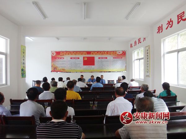2016年平利縣老縣鎮(zhèn)七里溝村精準預防宣講2.jpg