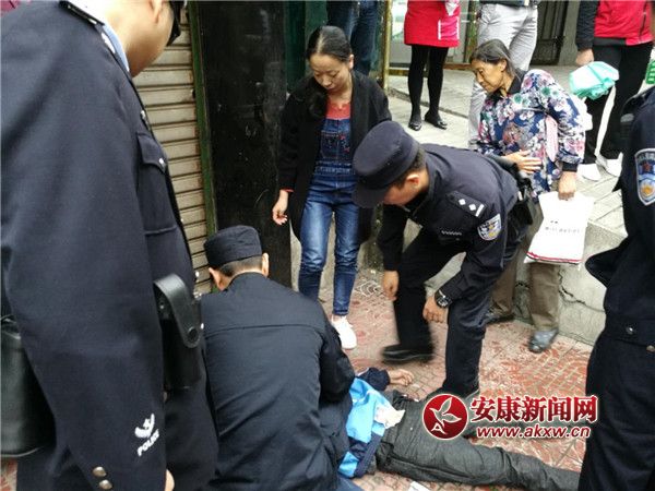 救助學(xué)生 (3).jpg