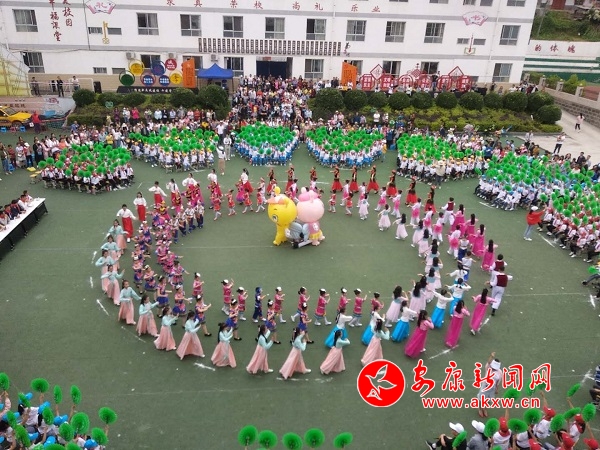 9廣佛鎮(zhèn)中心小學.jpg