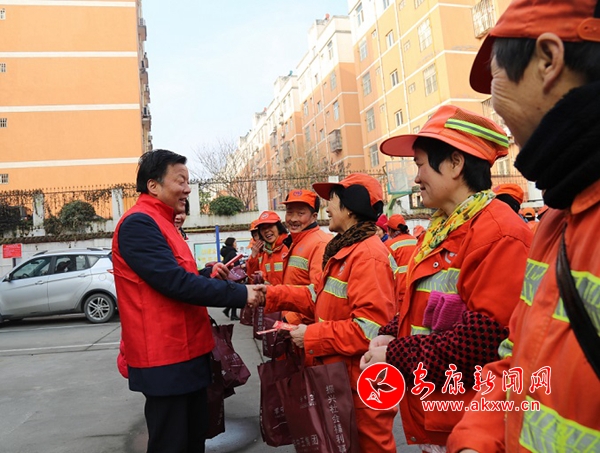 1.  �д��ƅf(xi��)�����L�޹��A��h(hu��n)�l(w��i)���˰l(f��)��ο��Ʒ��ο����   .JPG