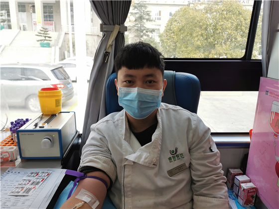 人民警察一心為民，捋袖捐血鐵血柔情——安康市公安局積極開展冬季獻(xiàn)血活動